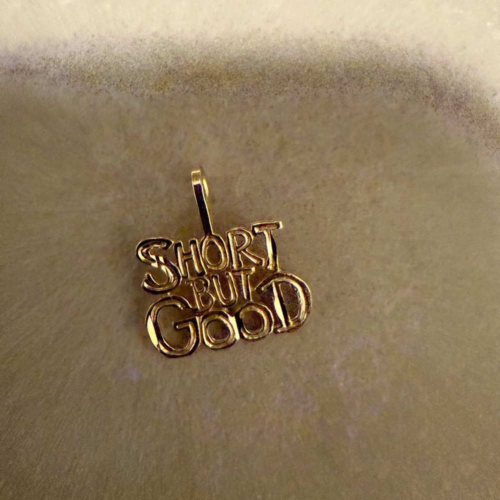 14K SOLID GOLD SHORT BUT GOOD CHARM